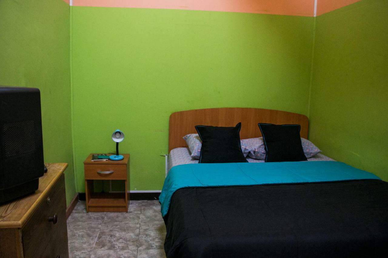 Hostal Tricontinental Valparaiso Bagian luar foto